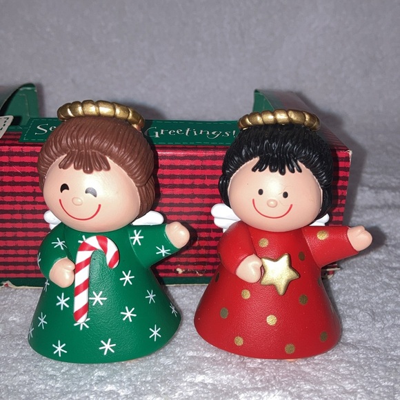 Hallmark green red angel salt and pepper shakers - Picture 2 of 6